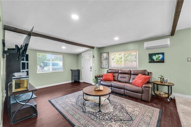 Building Photo - 2513 W Occidental St