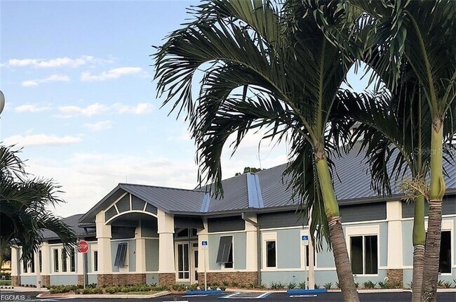 Building Photo - 5650 Trailwinds Dr