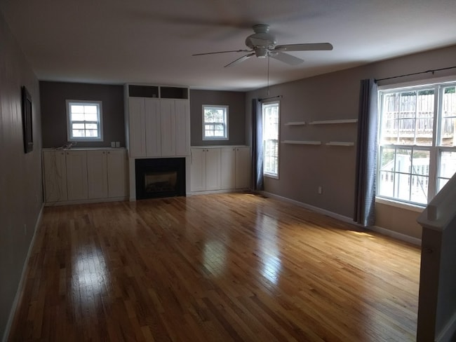 Building Photo - 14 Grove Garden Ave