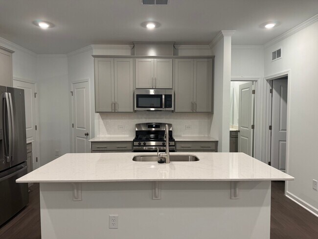 Building Photo - 210 Redford Pl Dr