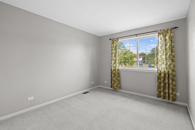 Building Photo - 1132 Coventry Cir