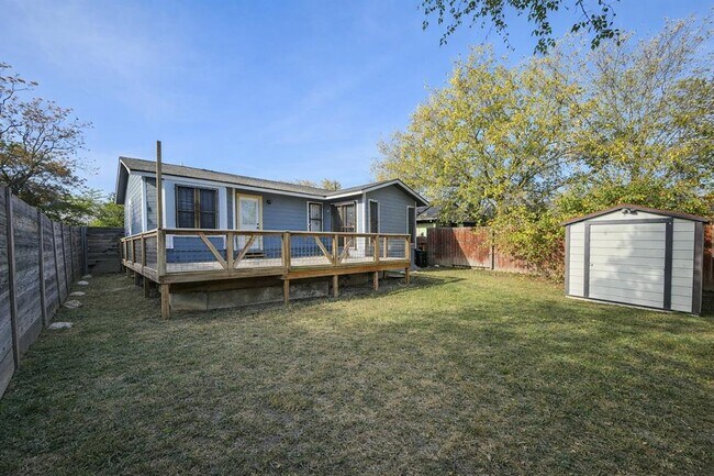 Building Photo - 6901 Shannon Dr