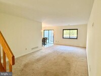 Building Photo - 71 Oak Knoll Dr