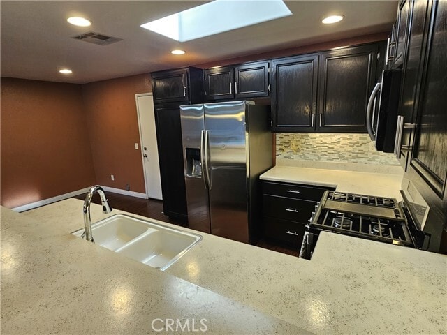 Building Photo - 525 Cedar View Dr