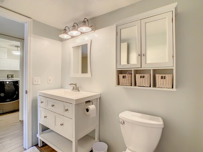 Building Photo - 1851 Jimmy Buffett Mem Hwy