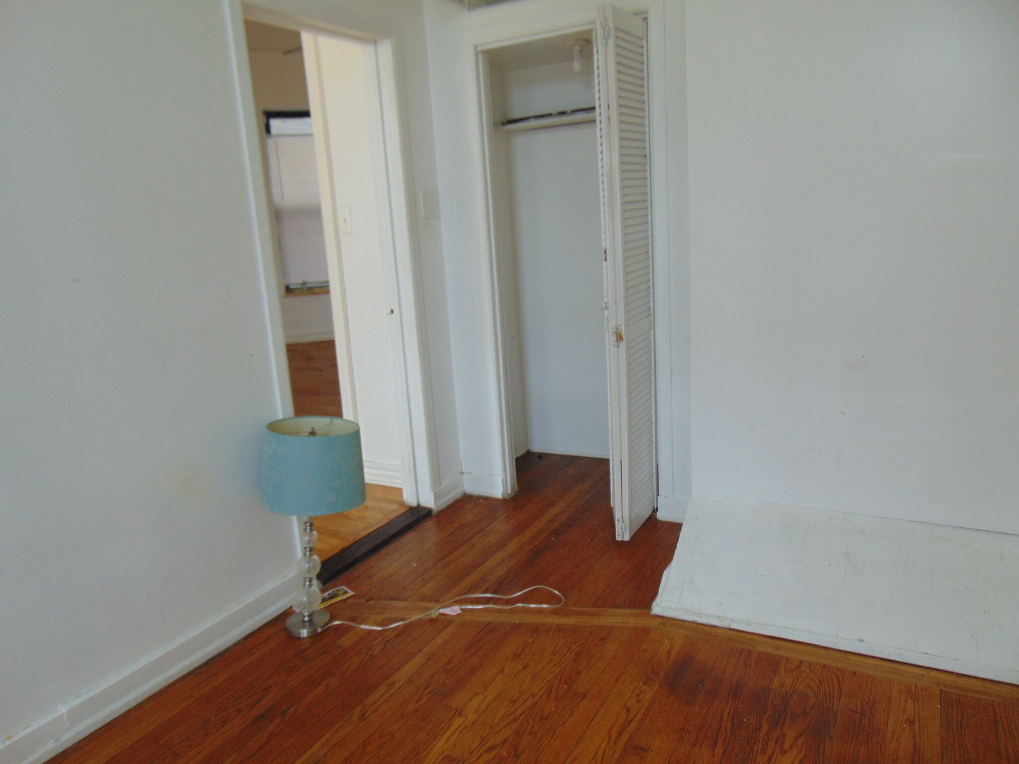 Building Photo - 5418 S Aberdeen St