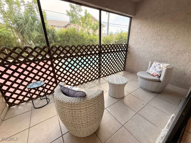 Building Photo - 1126 SE 8th St