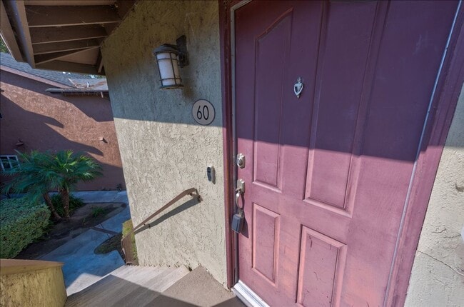 Building Photo - 510 Calle Montecito