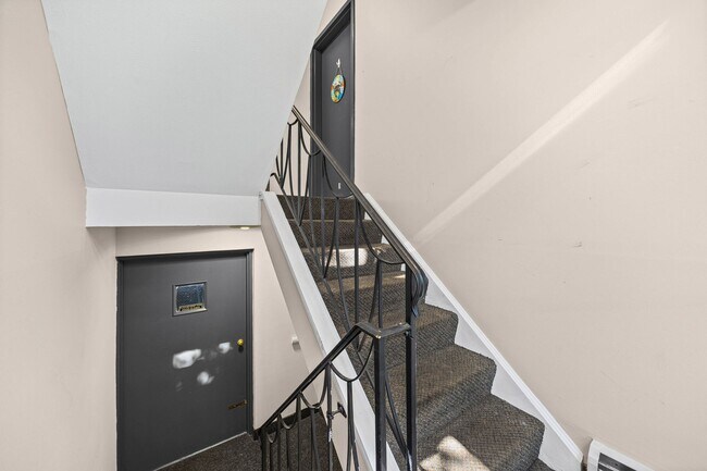 Building Photo - 729 Cedarwood Terrace