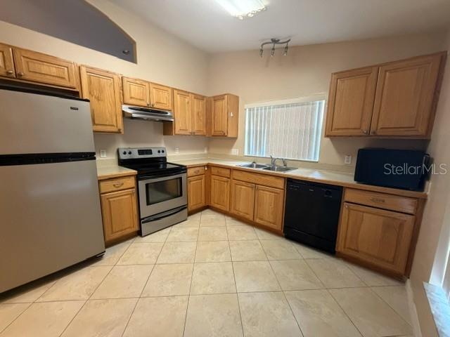 Building Photo - 635 Nighthawk Cir