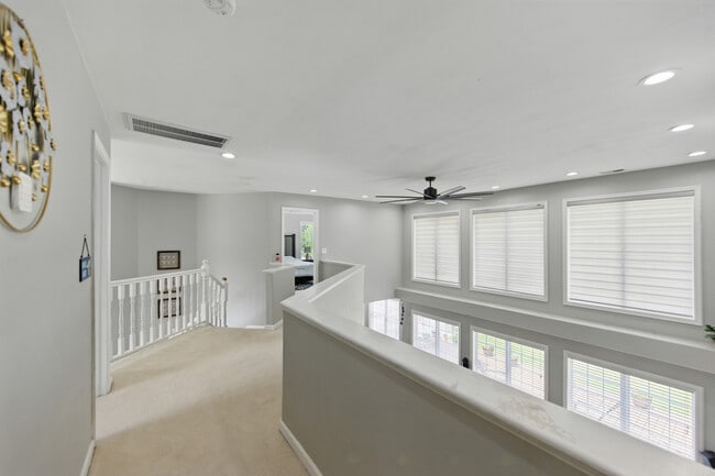 Building Photo - 2641 Springhaven Dr