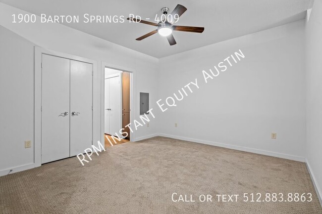 Building Photo - Barton Springs living!