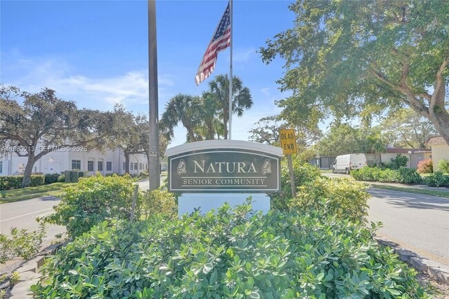 Building Photo - 2621 SW Natura Ave