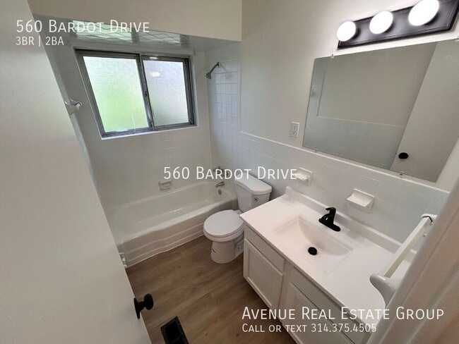 Building Photo - 560 Bardot Dr