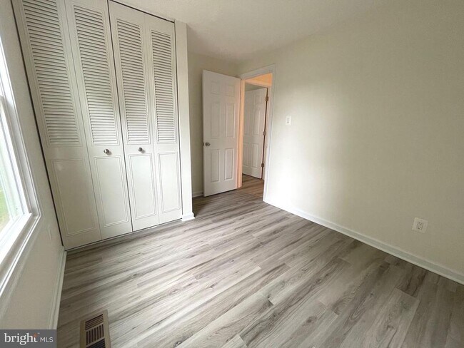 Building Photo - 15107 Arum Pl
