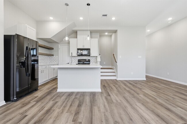 Building Photo - 9914 Clark Cyn Ln