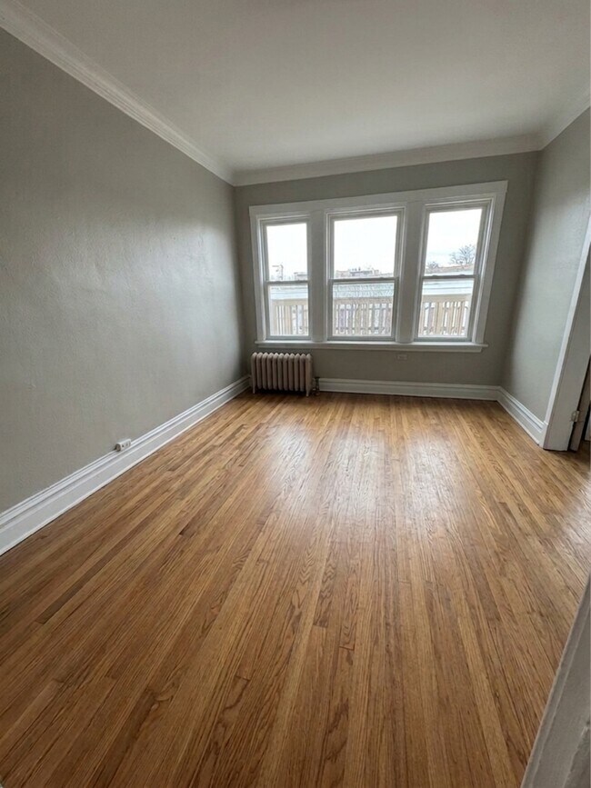 Building Photo - 440 S Ridgeland Ave