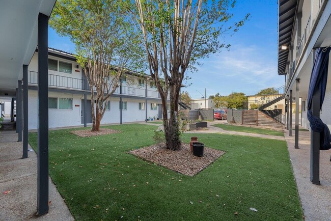 Building Photo - 7929 Gault St