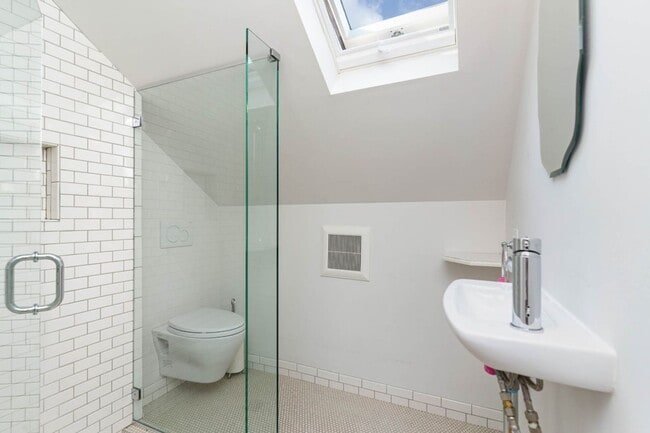 Building Photo - 5Bd/3.5Ba Seattle House