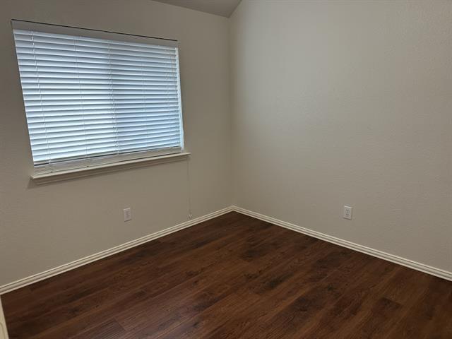 Building Photo - 2820 Cascade Cove Dr