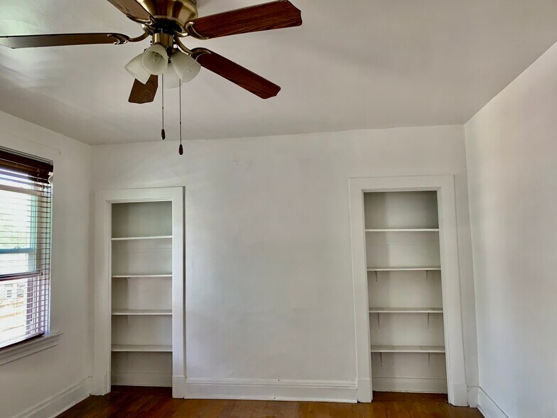Bedroom - 1044 Welfer St