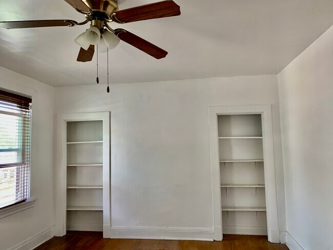 Bedroom - 1044 Welfer St