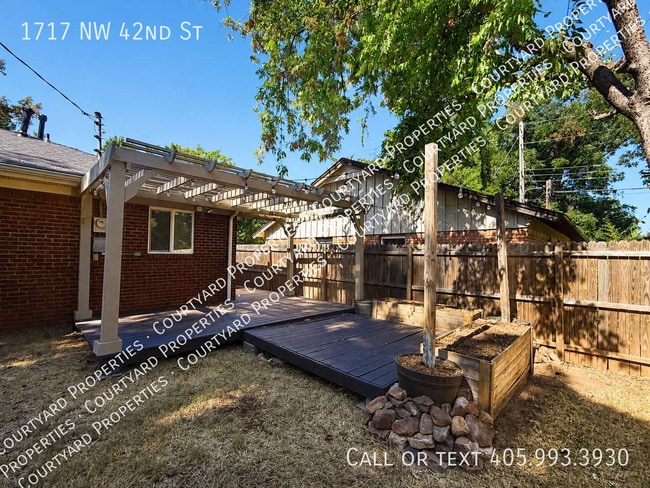 Building Photo - 1717 NW 42nd St