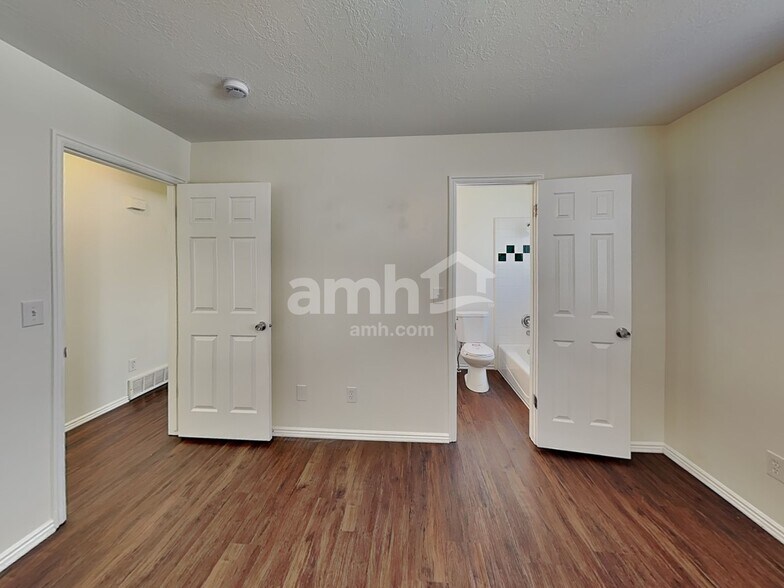 Building Photo - 514 W 150 S