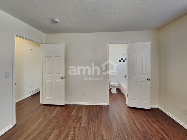 Building Photo - 514 W 150 S