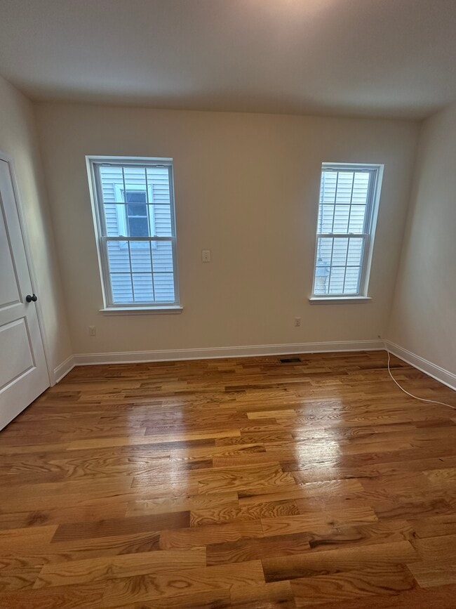 Building Photo - 166 W Washington Ave