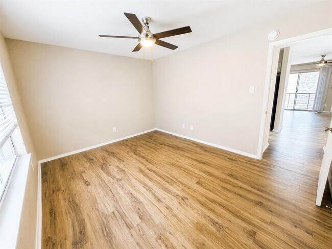 Building Photo - 10507 Mellow Ln