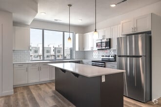 Building Photo - Erin Hills Estates