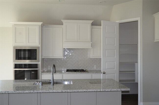 Building Photo - 10511 Forfar Ln