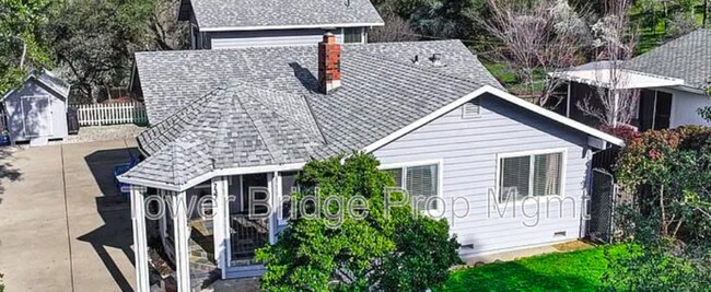 Building Photo - 737 Cresta Ct