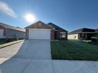 Building Photo - 2611 E Meramec St