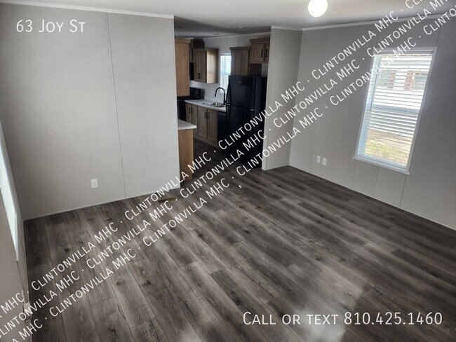 Building Photo - 63 Joy St