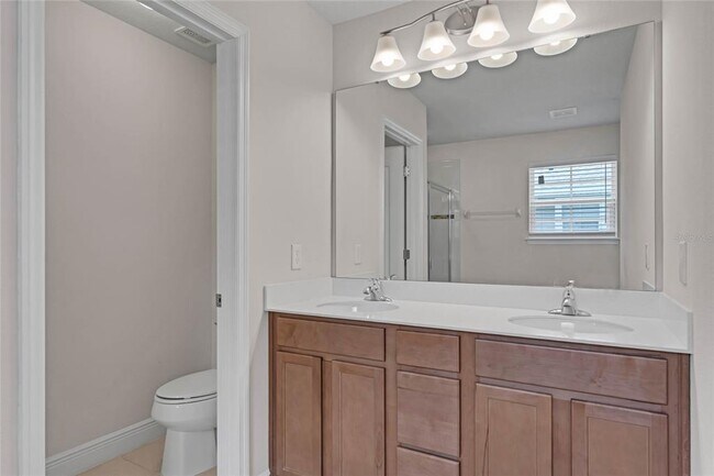 Building Photo - 569 Bethesda Ct