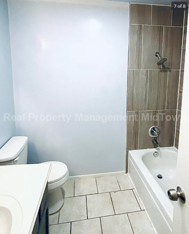 Building Photo - 2207 Roman Ct
