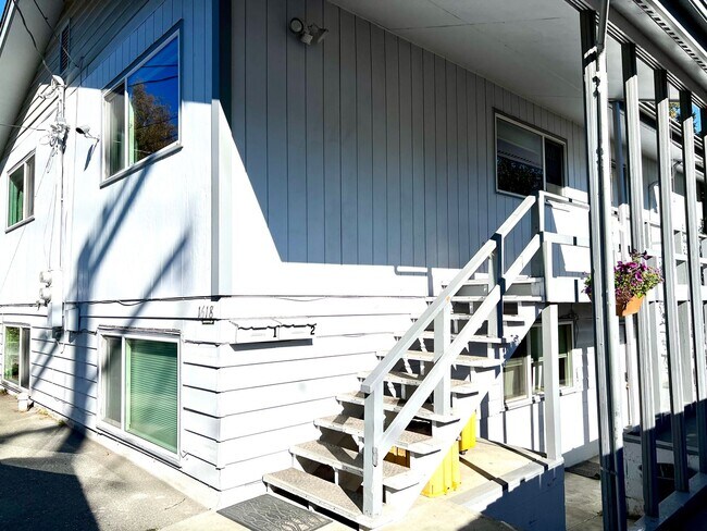 Building Photo - 1618 E St