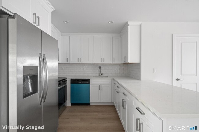 Building Photo - 27 Village Rd