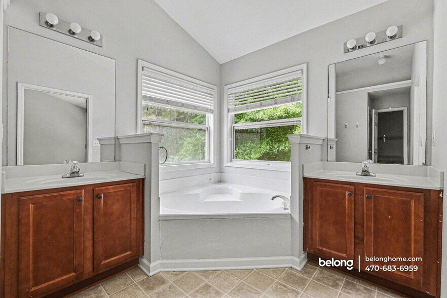 Building Photo - 3540 Red Willow Ct