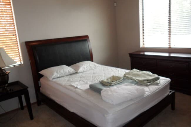 Building Photo - Bison Cove ~ 2 bed / 2 bath