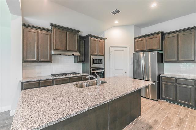 Building Photo - 1405 Bentwood Dr