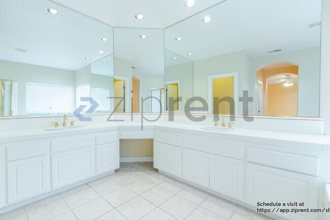 Building Photo - 5161 Weston Way