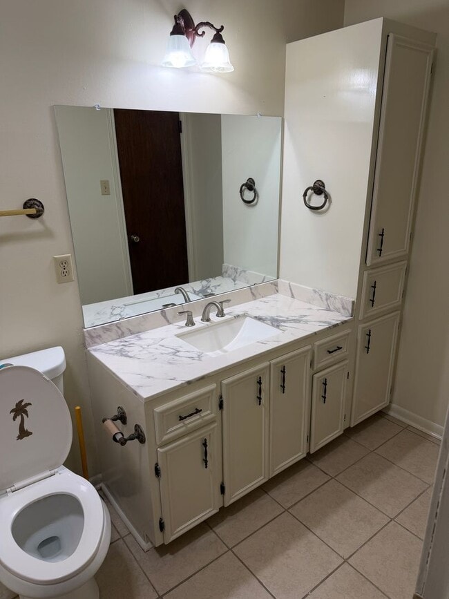 Building Photo - 3109-B Quail Court