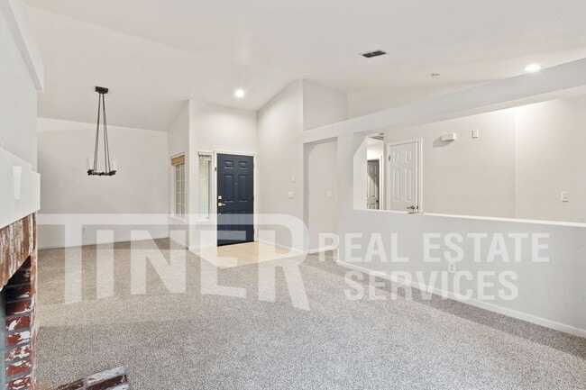 Building Photo - 134 John Henry Cir