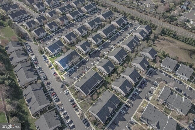 Building Photo - 3908 Grenwich Ln