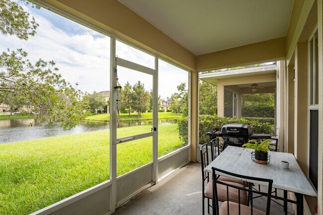 Building Photo - 9859 Tivoli Villa Dr