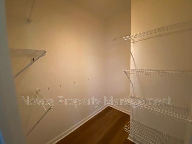 Building Photo - 145 Bowen St