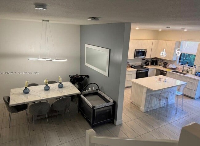 Building Photo - 10521 NW 81st Terrace